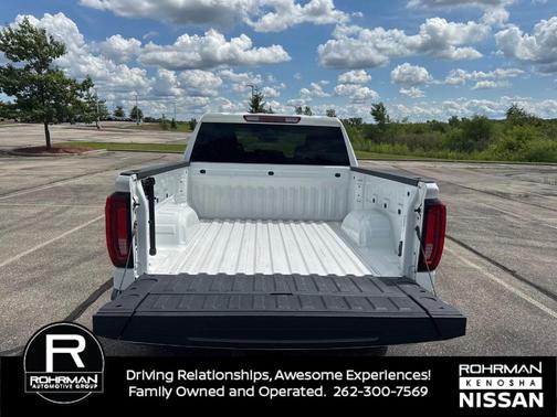 Summit White 2025 GMC Sierra 1500 SLT