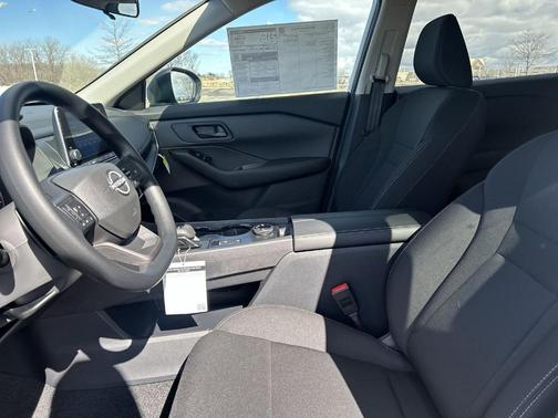 2025 Nissan Rogue S