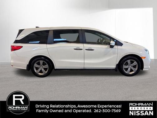 White Diamond Pearl 2018 Honda Odyssey EX-L
