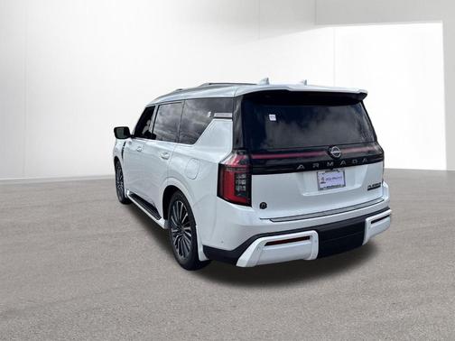 Everest White P 2026 Nissan Armada PLRES