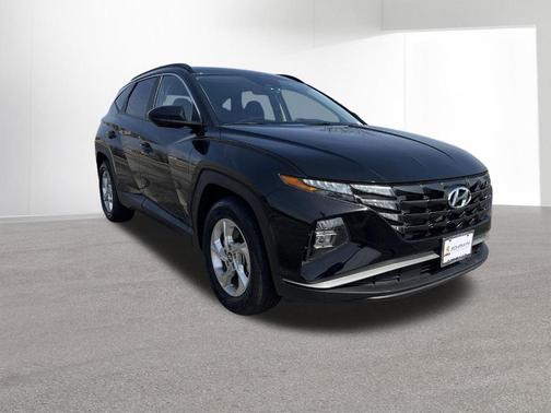Black Pearl 2024 Hyundai TUCSON SEL