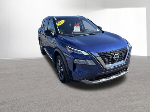 2 Tone Blue / Black 2023 Nissan Rogue SL