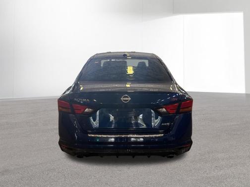 Deep Blue Pearl 2023 Nissan Altima 2.5 SR