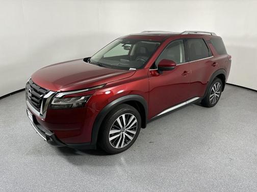 2022 Nissan Pathfinder Platinum