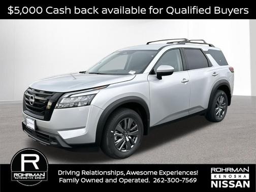 2025 Nissan Pathfinder SV