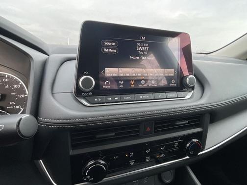 2025 Nissan Rogue S