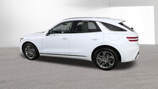 Alta White 2025 Genesis GV70 2.5T