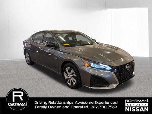 Gun Metallic 2025 Nissan Altima S