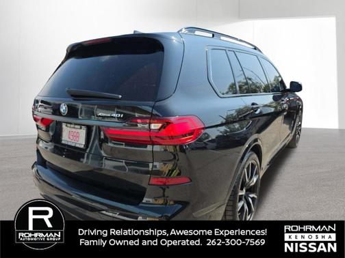 Black Sapphire Metallic 2021 BMW X7 xDrive40i
