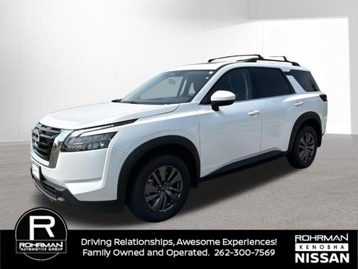 2025 Nissan Pathfinder SV