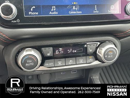 Aspen White 2025 Nissan Versa 1.6 SR