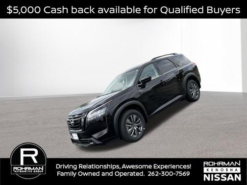 2025 Nissan Pathfinder SV
