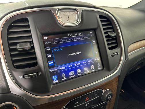 2016 Chrysler 300C Platinum