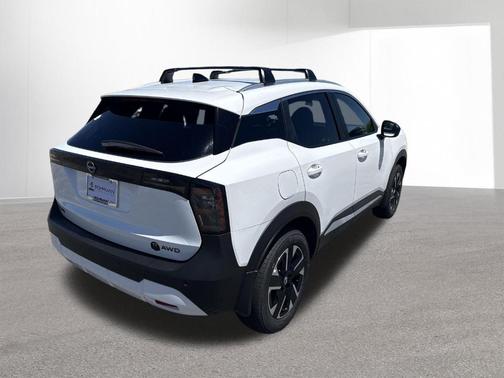 Fresh Powder 2026 Nissan Kicks SV