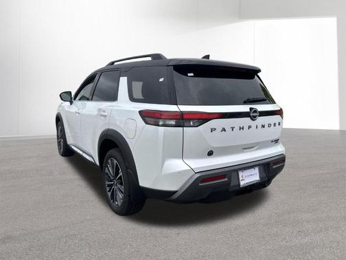 White / Black 2026 Nissan Pathfinder Platinum