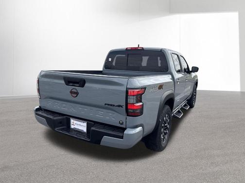 Boulder Gray Metallic 2024 Nissan Frontier PRO-4X