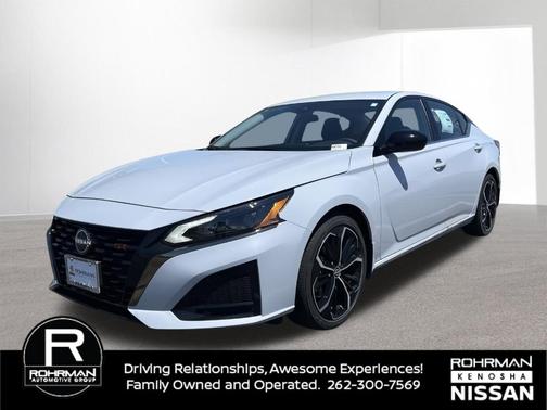 2025 Nissan Altima SR