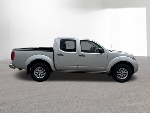 Brilliant Silver 2018 Nissan Frontier SV