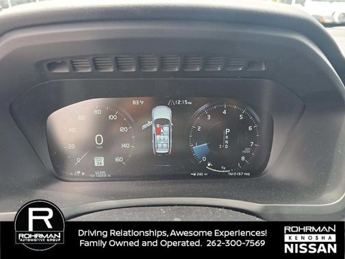 Bright Silver Metallic 2021 Volvo XC90 T6 Momentum 6 Passenger