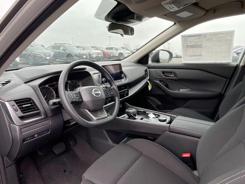 2025 Nissan Rogue S