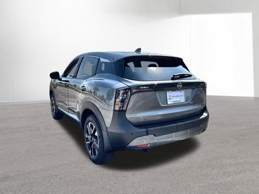 Gun Metallic 2025 Nissan Kicks SV