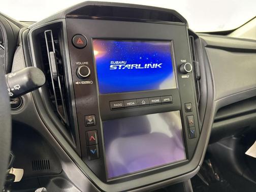 Crystal White Pearl 2024 Subaru Crosstrek Base