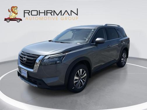 2025 Nissan Pathfinder SL