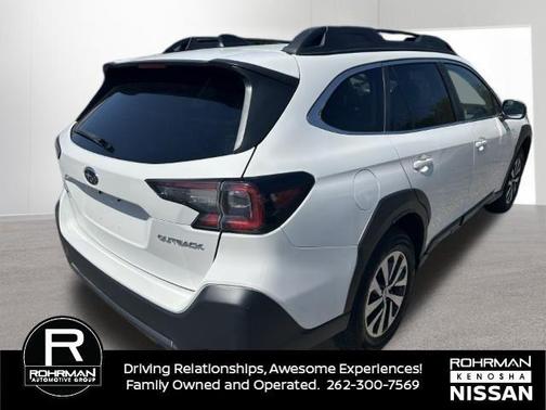 Crystal White Pearl 2025 Subaru Outback Premium