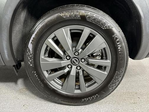 2023 Nissan Pathfinder S