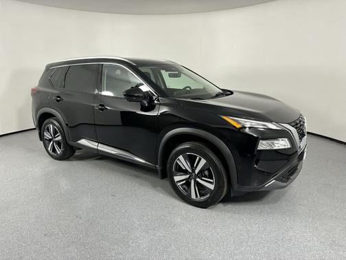 2022 Nissan Rogue SL