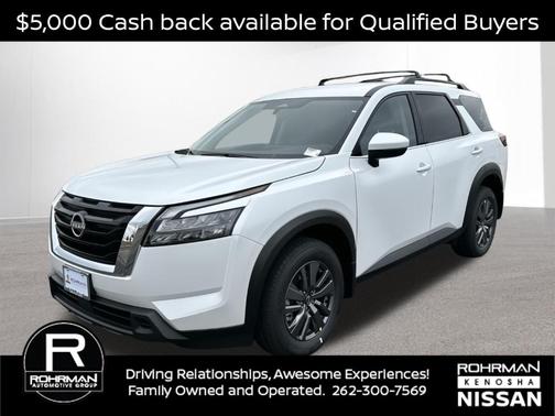 2025 Nissan Pathfinder SV