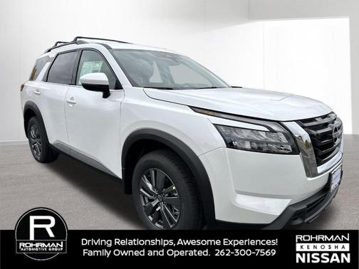 2025 Nissan Pathfinder SV