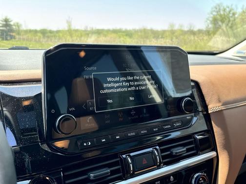 2025 Nissan Pathfinder Platinum