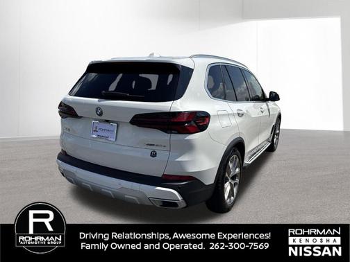 Alpine White 2025 BMW X5 PHEV xDrive50e