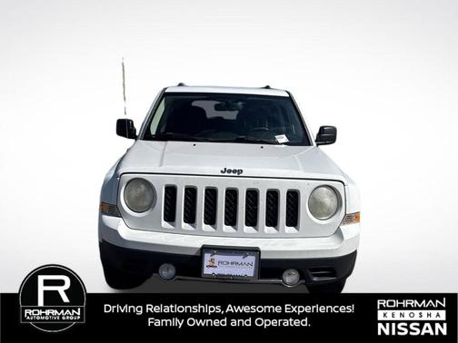Bright White Clearcoat 2012 Jeep Patriot Latitude