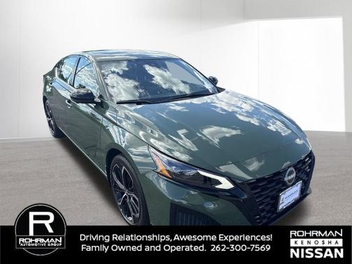 Green 2026 Nissan Altima SR