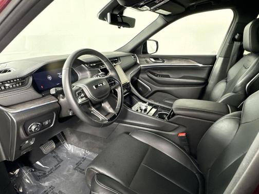 2024 Jeep Grand Cherokee Overland