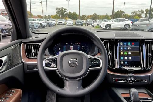 2025 Volvo XC60 Plug-In Hybrid T8 Plus