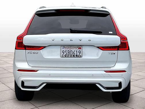 2025 Volvo XC60 Plug-In Hybrid T8 Plus