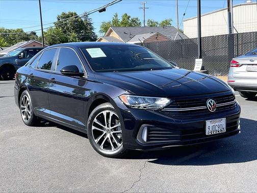 Deep Black Pearl 2023 Volkswagen Jetta 1.5T Sport