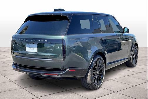 2025 Land Rover Range Rover P400 SE