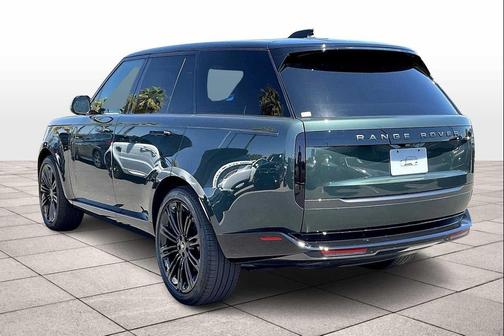 2025 Land Rover Range Rover P400 SE