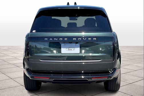 2025 Land Rover Range Rover P400 SE
