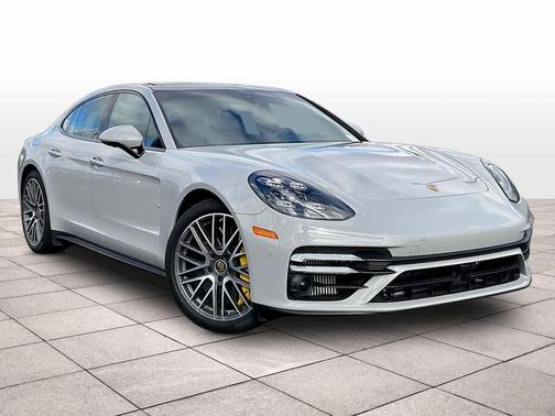 2022 Porsche Panamera Turbo S