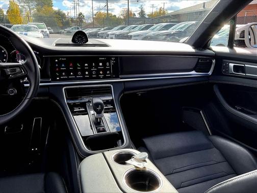 2022 Porsche Panamera Turbo S