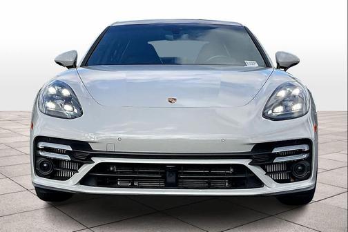 2022 Porsche Panamera Turbo S