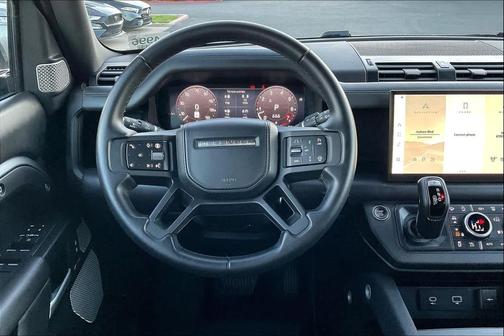 2024 Land Rover Defender 130 P400 Outbound