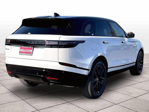 2026 Land Rover Range Rover Velar P400 Dynamic SE