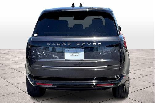 2025 Land Rover Range Rover P400 SE 7 Seat
