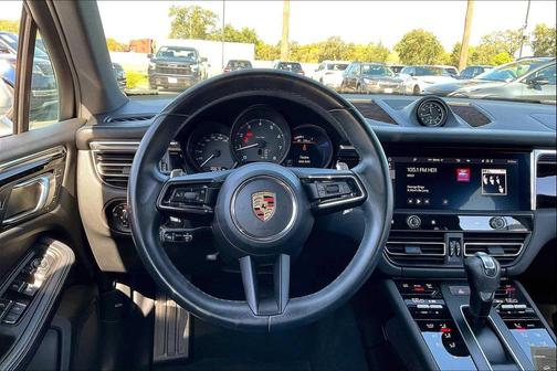 2023 Porsche Macan AWD